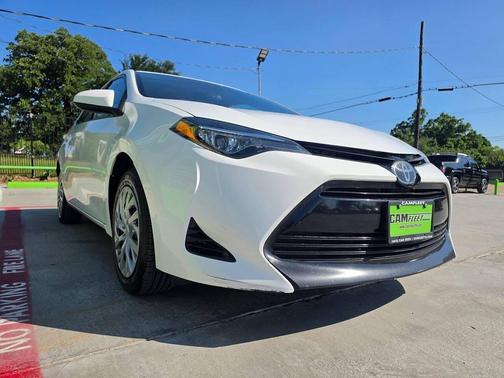 Super White 2017 Toyota Corolla L