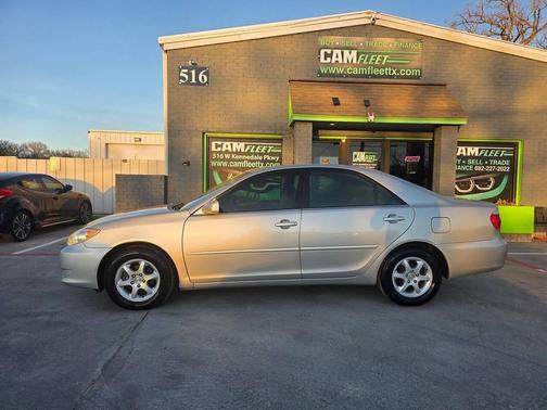 2005 Toyota Camry LE