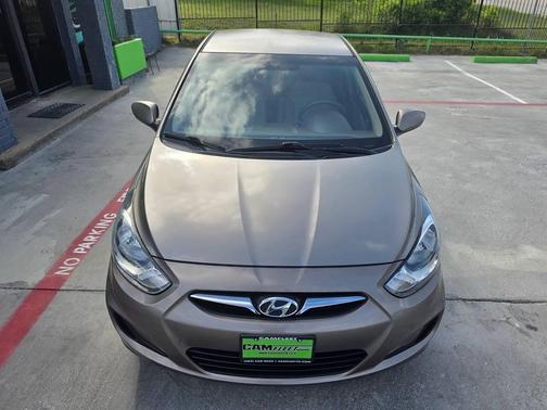 Mocha Bronze 2013 Hyundai Accent SE