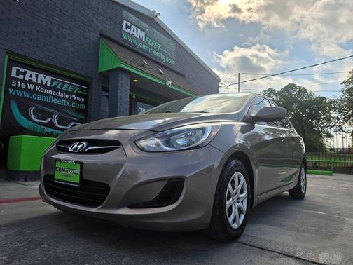 Mocha Bronze 2013 Hyundai Accent SE