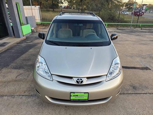 2009 Toyota Sienna LE
