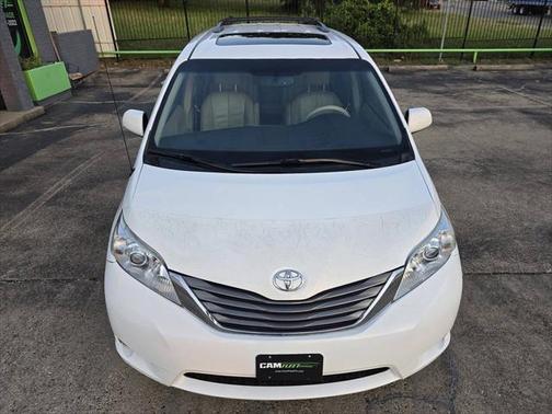 2013 Toyota Sienna XLE