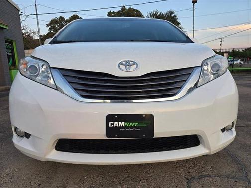 2013 Toyota Sienna XLE