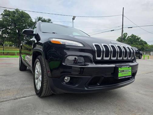 Brilliant Black Crystal Pearlcoat 2015 Jeep Cherokee Latitude