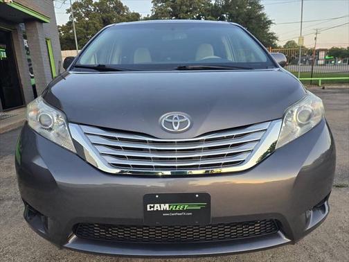 2012 Toyota Sienna LE