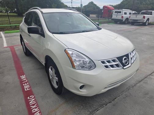 Pearl White 2015 Nissan Rogue Select S