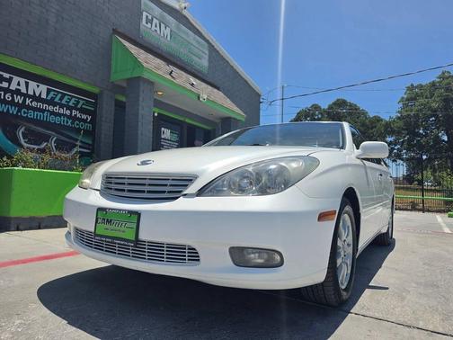 Crystal White 2002 Lexus ES 300 Base