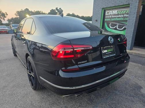 2018 Volkswagen Passat 2.0T R-Line