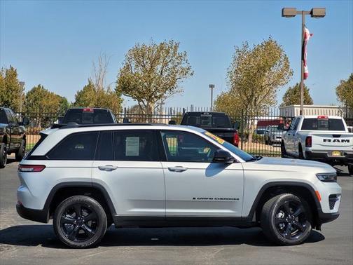 2023 Jeep Grand Cherokee Altitude X 4x4