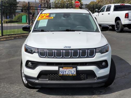 2022 Jeep Compass Latitude FWD