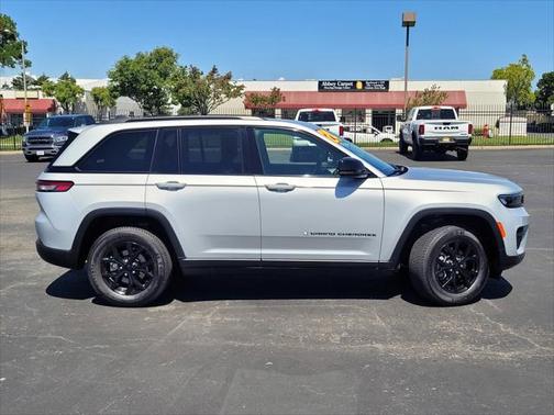 2024 Jeep Grand Cherokee Altitude 4x4