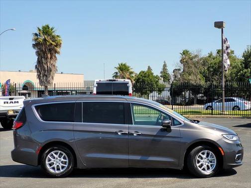 2021 Chrysler Pacifica Touring L