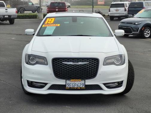 2019 Chrysler 300 300S