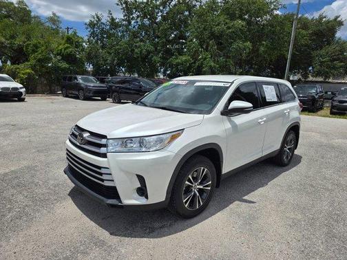 Blizzard Pearl 2019 Toyota Highlander LE