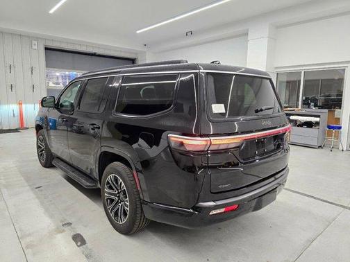 Gloss Black 2026 Jeep Grand Wagoneer Base