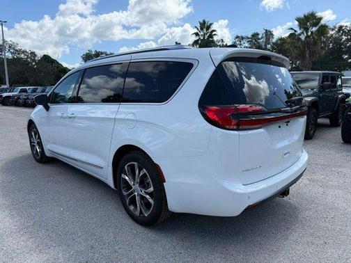 2026 Chrysler Pacifica Pinnacle