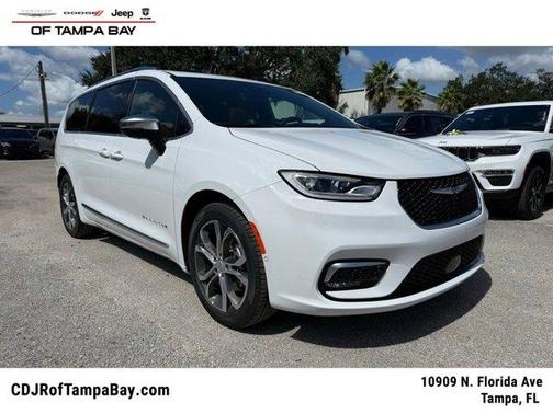 2026 Chrysler Pacifica Pinnacle