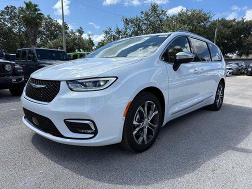 2026 Chrysler Pacifica Pinnacle