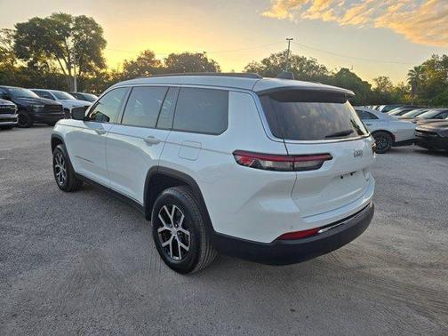 Bright White Clearcoat 2025 Jeep Grand Cherokee L Limited