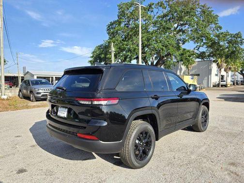 2025 Jeep Grand Cherokee Altitude