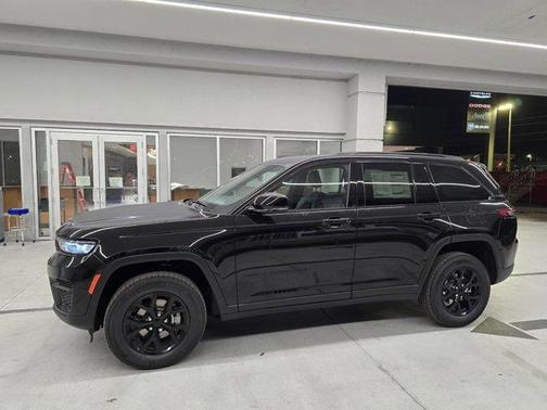 2025 Jeep Grand Cherokee Laredo X