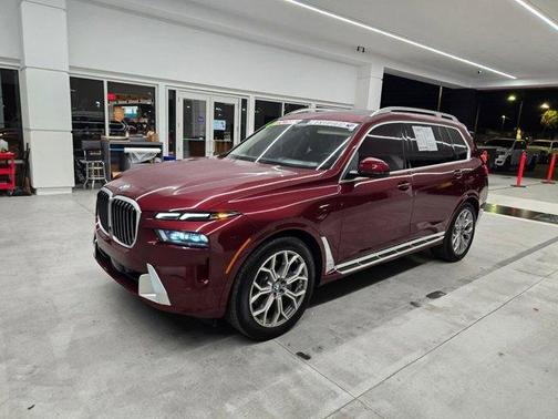 Aventurin Red Metallic 2025 BMW X7 xDrive40i