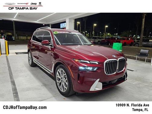 Aventurin Red Metallic 2025 BMW X7 xDrive40i