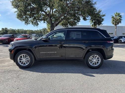 2025 Jeep Grand Cherokee Laredo X