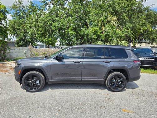 Metallic 2025 Jeep Grand Cherokee L Limited