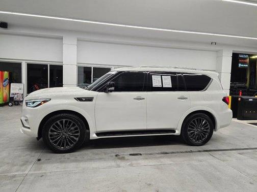 Moonstone White 2024 INFINITI QX80 SENSORY
