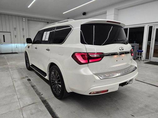 Moonstone White 2024 INFINITI QX80 SENSORY