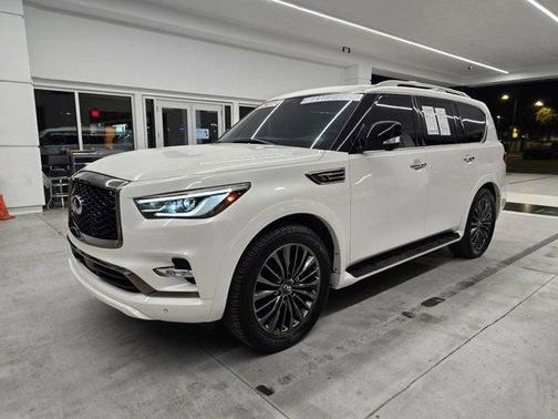 Moonstone White 2024 INFINITI QX80 SENSORY