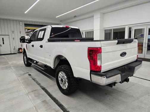 Oxford White 2017 Ford F-250 XL