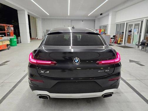 2023 BMW X4 xDrive30i