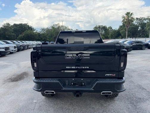 Onyx Black 2022 GMC Sierra 1500 Limited AT4