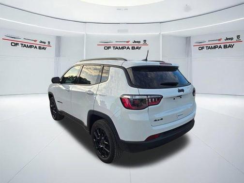Bright White Clearcoat 2026 Jeep Compass Latitude
