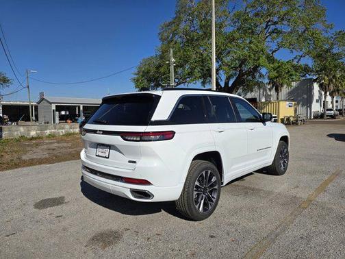 2025 Jeep Grand Cherokee Overland