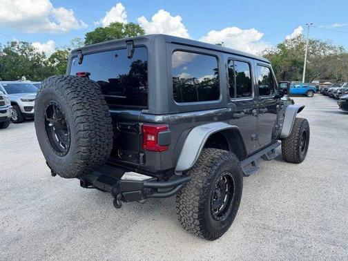 Granite Crystal Clearcoat Metallic 2018 Jeep Wrangler Unlimited Sahara
