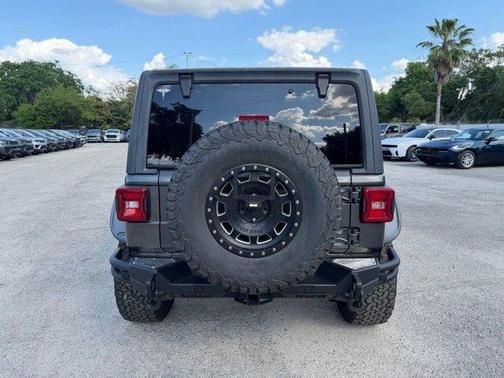 Granite Crystal Clearcoat Metallic 2018 Jeep Wrangler Unlimited Sahara