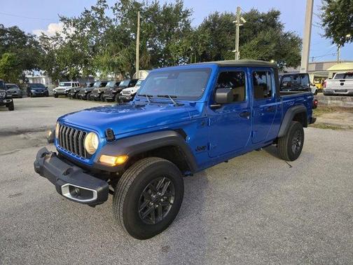 2025 Jeep Gladiator Sport