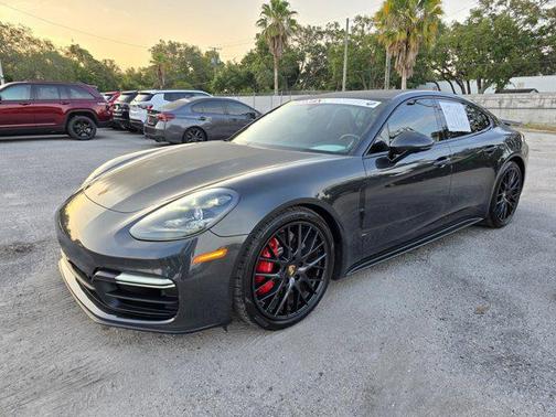 2020 Porsche Panamera GTS