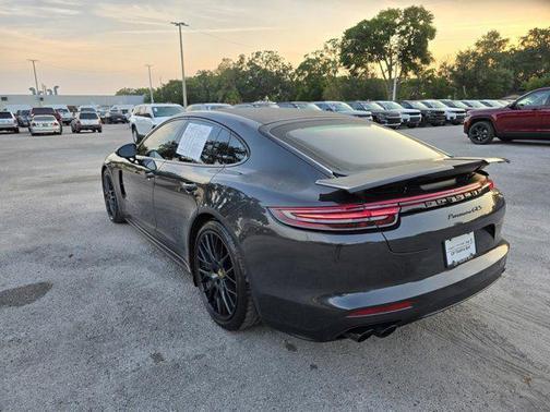 2020 Porsche Panamera GTS