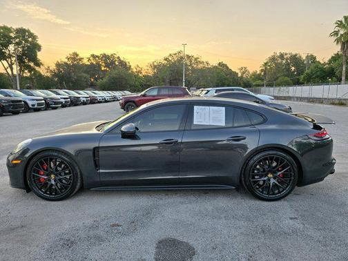 2020 Porsche Panamera GTS