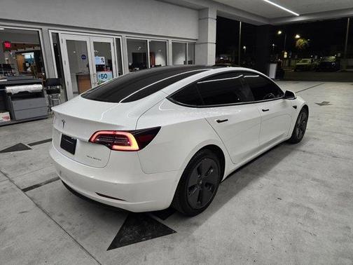 2022 Tesla Model 3 Long Range