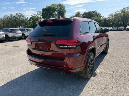 Velvet Red Pearlcoat 2022 Jeep Grand Cherokee WK Laredo