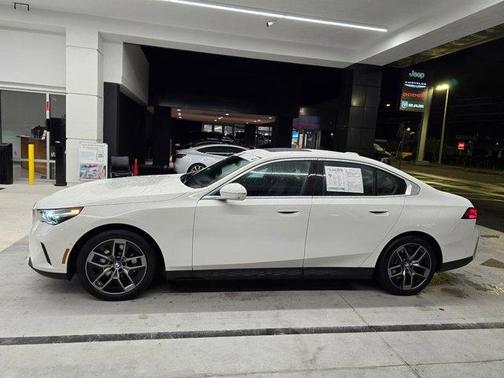 2026 BMW 530 i xDrive