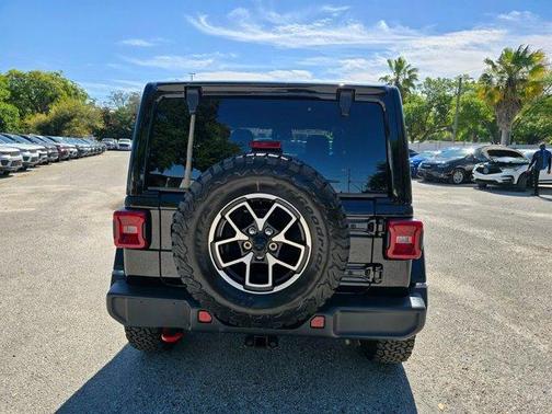 Black Clearcoat 2026 Jeep Wrangler Rubicon