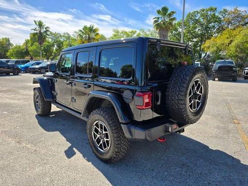 Black Clearcoat 2026 Jeep Wrangler Rubicon