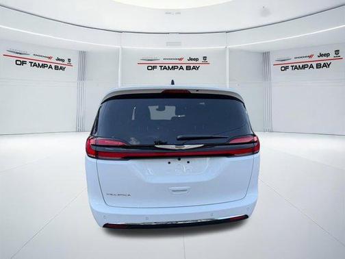 Bright White Clearcoat 2026 Chrysler Pacifica Select