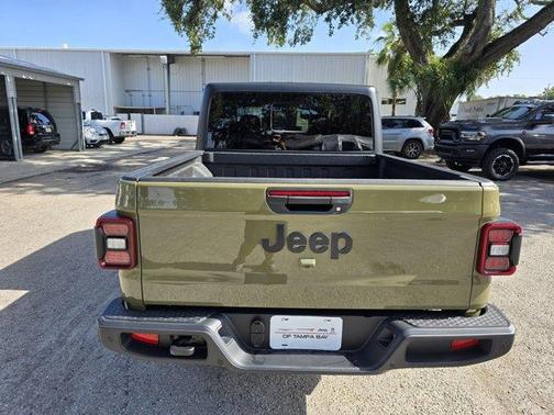 2025 Jeep Gladiator Sport